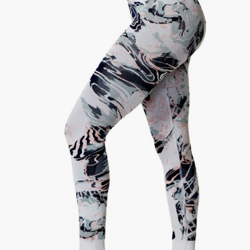NWT Sweaty Betty Mountain Jacquard Base Layer Leggings